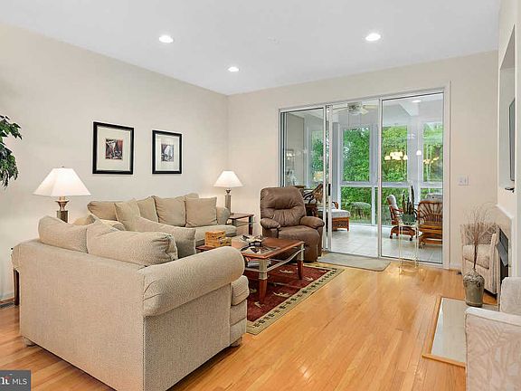 5th image of 38222 Lookout Ln APT 1051