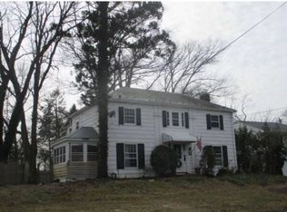 11 Hendrickson Rd, Lawrence Township, NJ 08648