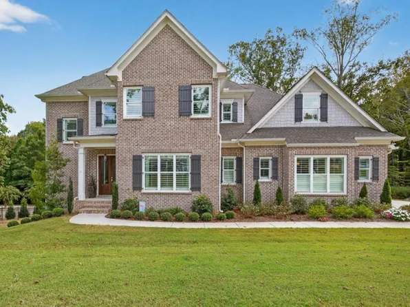 541 Saint Ives Walk, Monroe, GA 30655