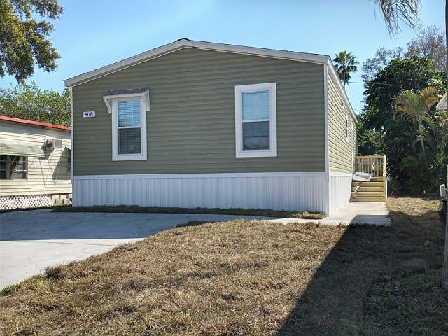 1st image of 4000 24th St N #808