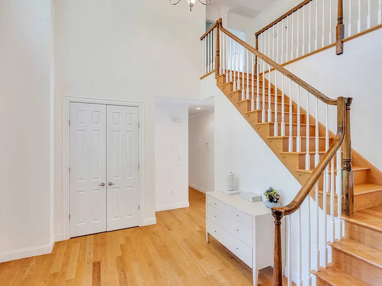 8 Wildflower Ln — Photo 15