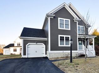 59 Christmas Tree Ln, Kingston, MA 02364