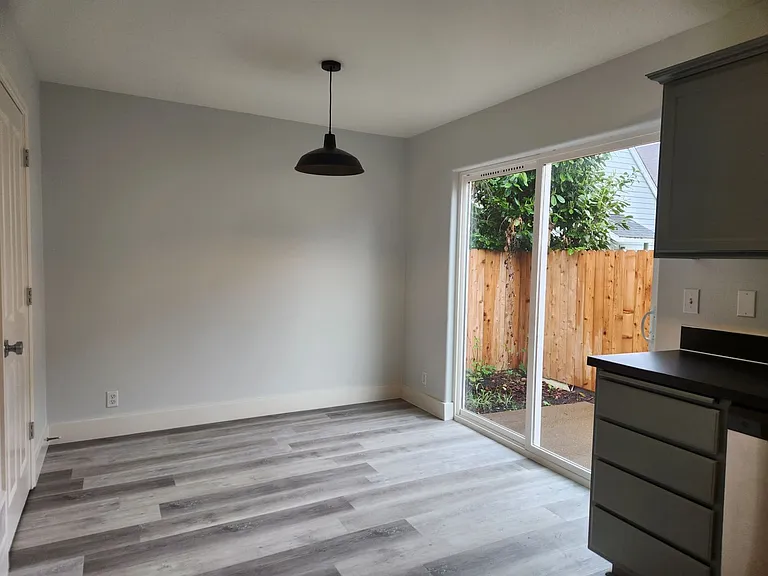 1721 Mill Aly — Photo 3