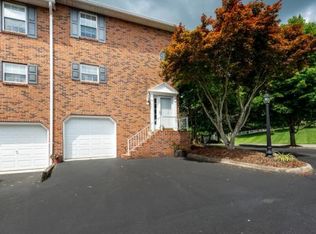 204 E Mountainview Rd #18, Johnson City, TN 37601