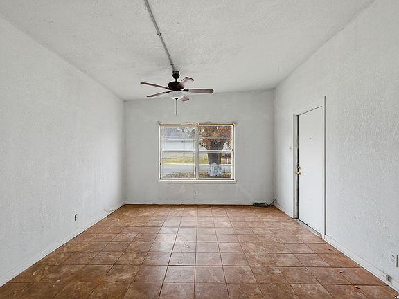 5th image of 4518 Bernadine Dr