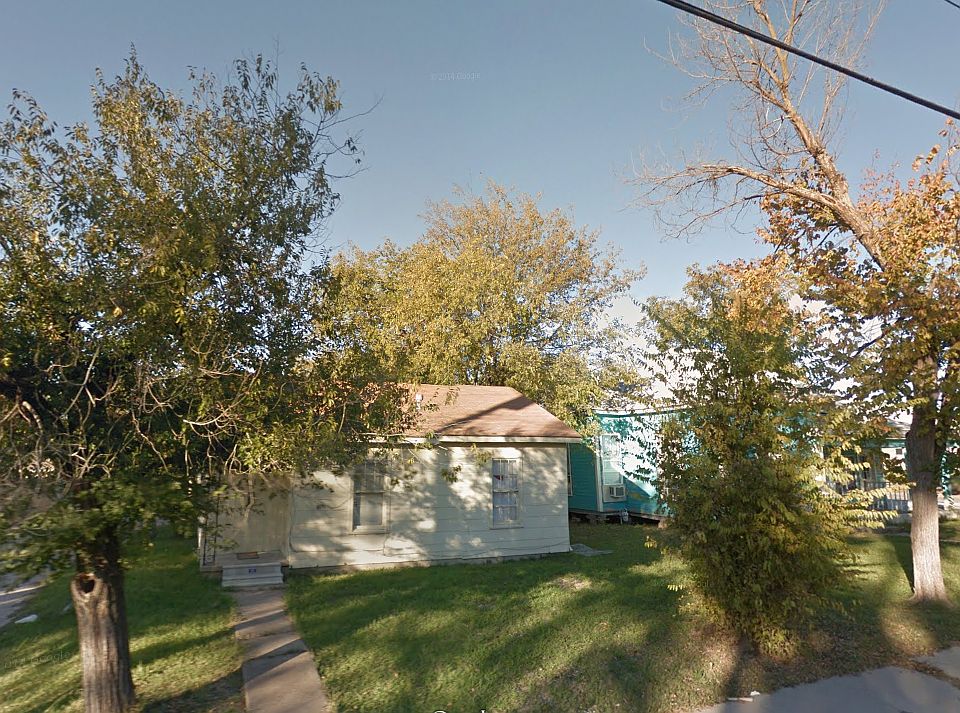 1st image of 4512 Lee St
