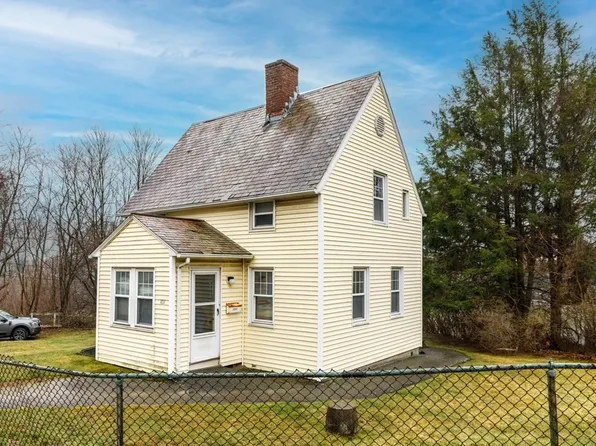 101 Ararat St, Worcester, MA 01606