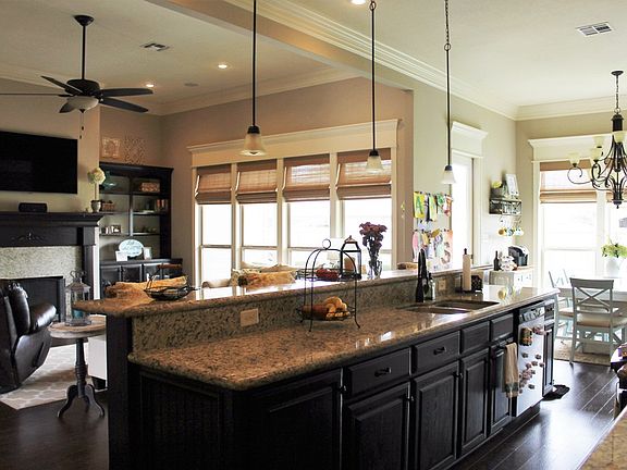 4th image of 5670 Chene Blanc Dr #D