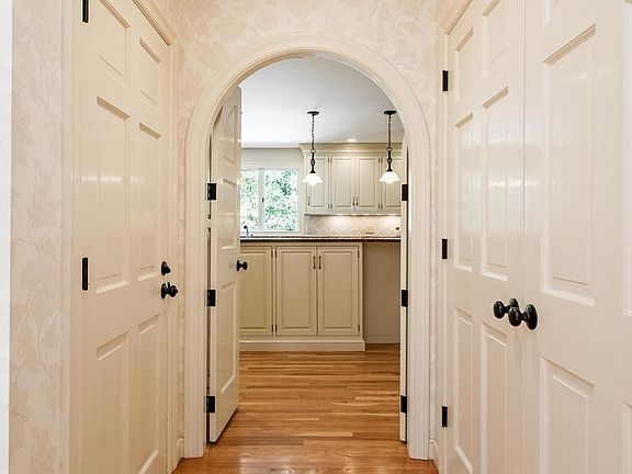 5th image of 123 Oak Knoll Rd