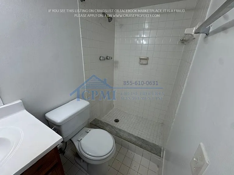 2930 Forest Hills Blvd — Photo 81