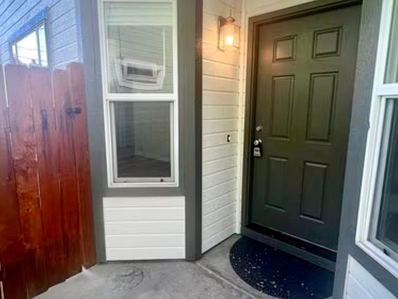2nd image of 1513 S Euclid Ave
