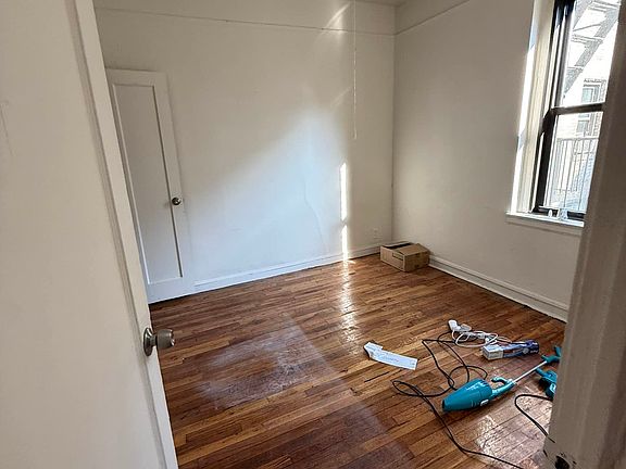 5th image of 21-05 33rd St #4J