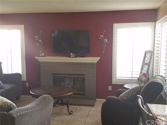 2nd image of 3062 Chablis Ave