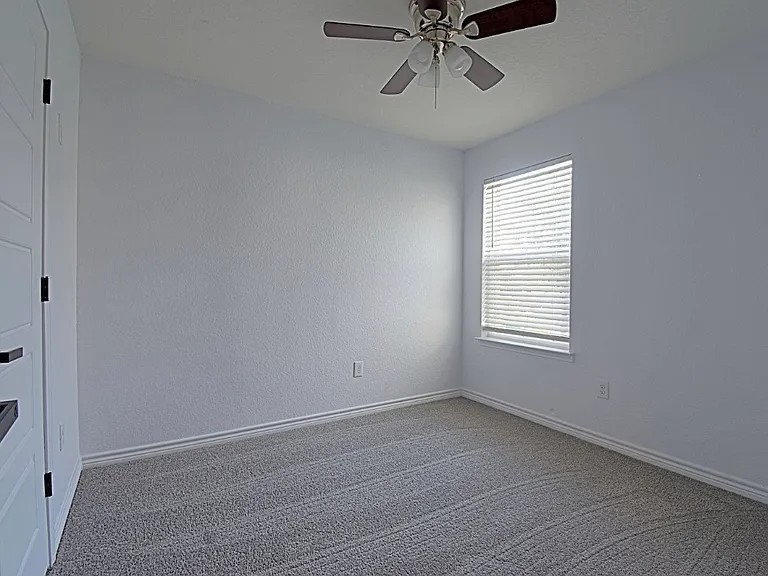 5910 Sandy Lake St — Photo 15