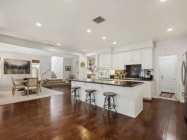 3238 Elysia St — Photo 20