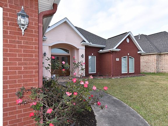 3rd image of 1865 Lindsey Ln
