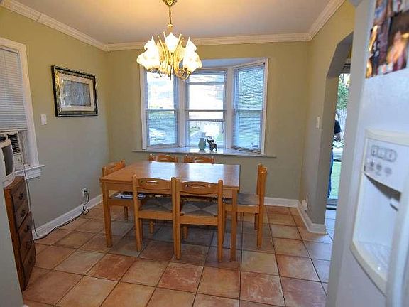 3rd image of 53 Gramercy Ave