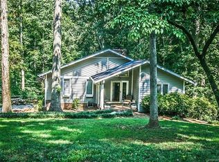 4001 Oldfield Rd, Charlotte, NC 28226