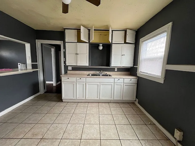 3118 Waverly Ave — Photo 5