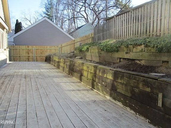 5th image of 3220 Vinsetta Blvd