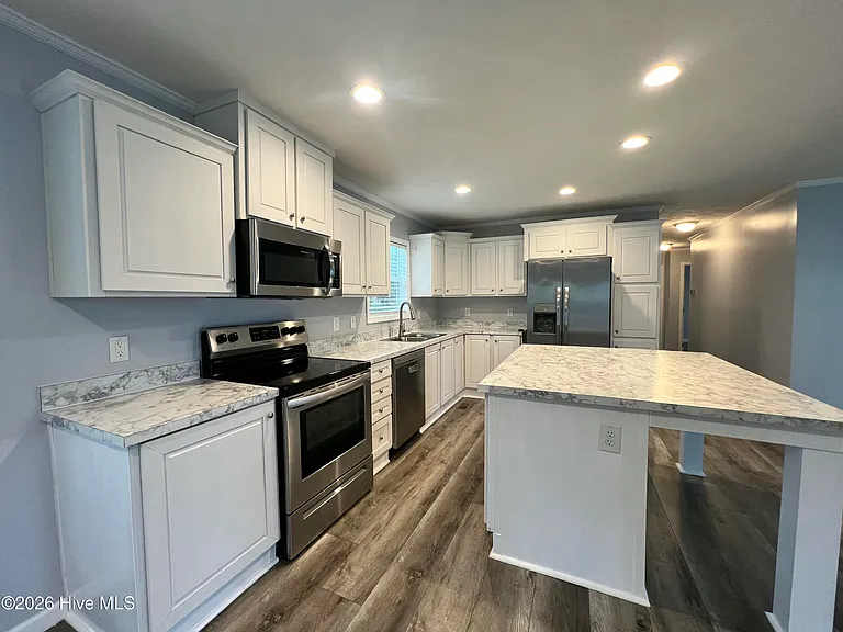 1296 Riverview Dr — Photo 6