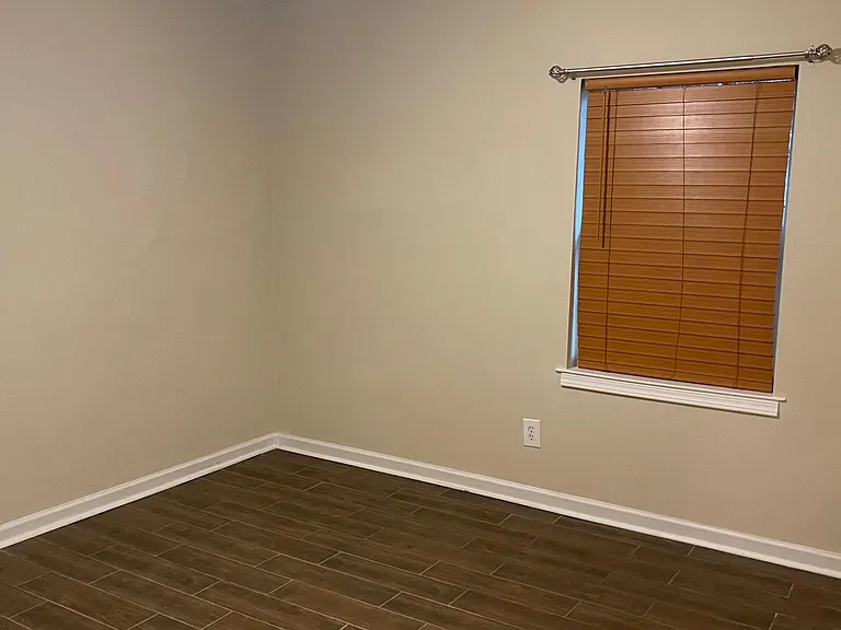6455 Waverly Dr N — Photo 23