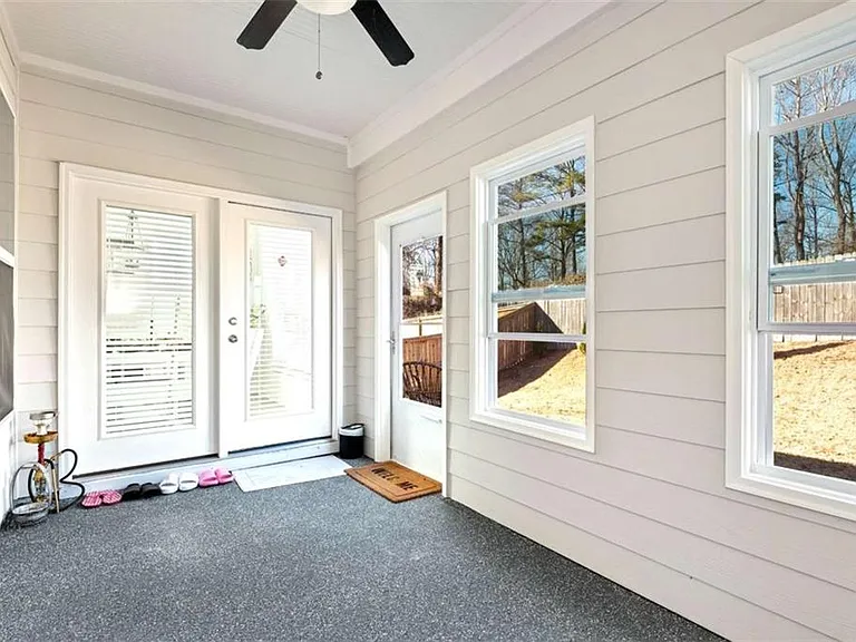 6968 Manchester Dr — Photo 53