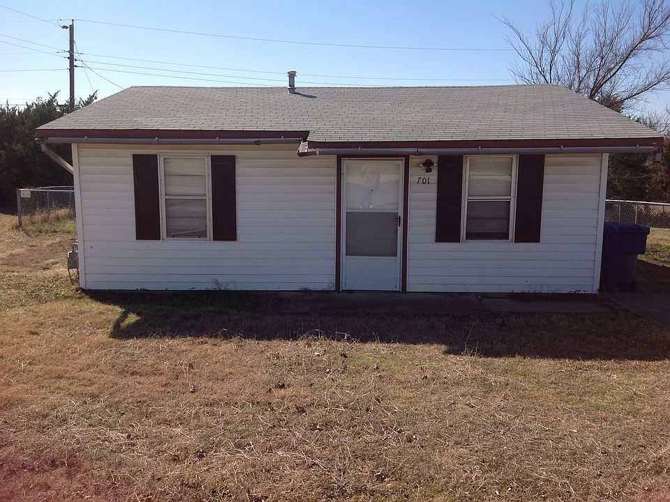 1st image of 701 W Avenue B