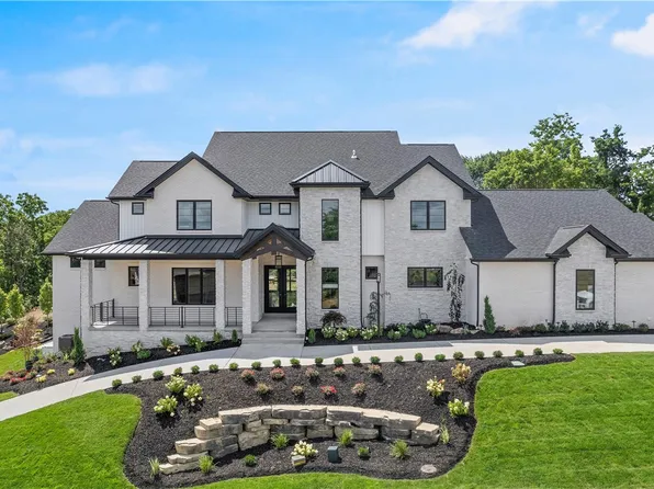 1080 Breezewood Dr, Canonsburg, PA 15317