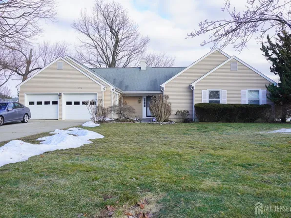 675A Yarborough Way S, Monroe Township, NJ 08831
