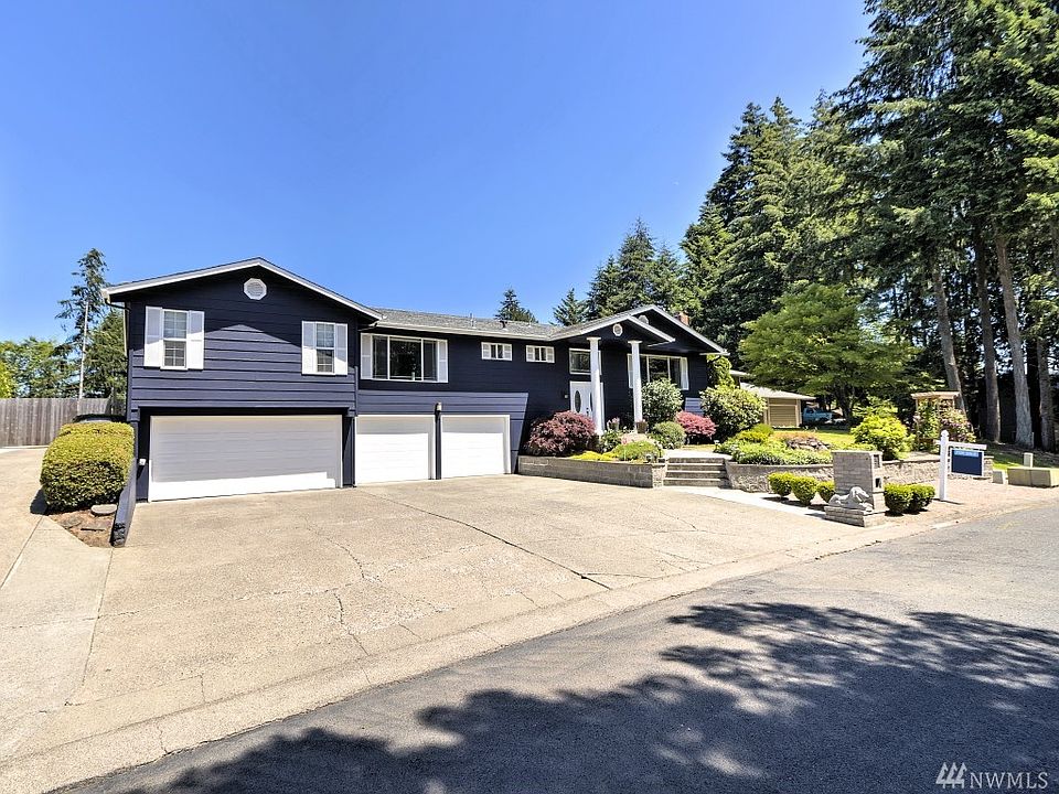 1st image of 2451 Park Hill Dr