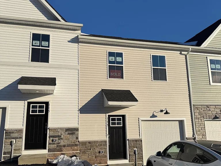 113 Abramo Victor Dr — Photo 1