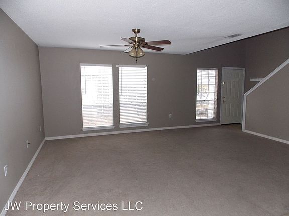 4th image of 518 Cedarwood Dr