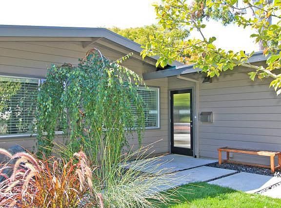 2nd image of 3488 Cowper Ct