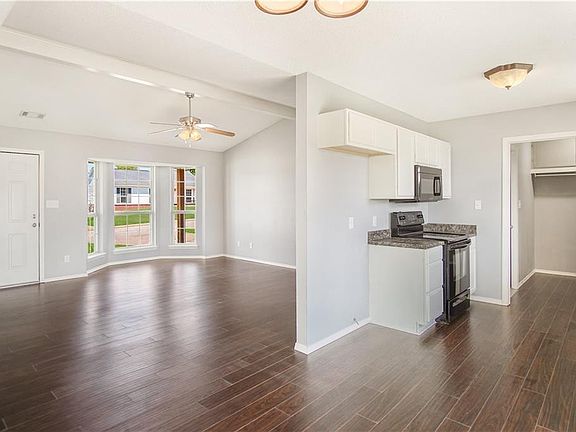 4th image of 1113 Ruby Dr