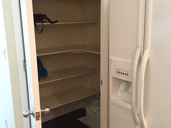 5th image of 5551 29th St Unit 412