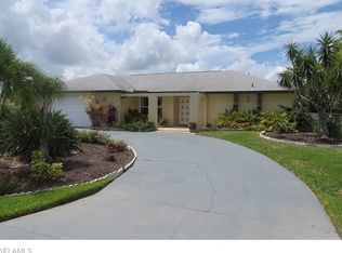 1220 SE 34th Ter, Cape Coral, FL 33904