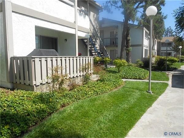 2nd image of 2829 S Fairview St Unit I
