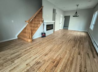 25 Palisade St FLOOR 3, Staten Island, NY 10305