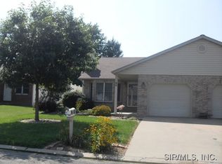 90 Sunbeam Dr APT A, Highland, IL 62249