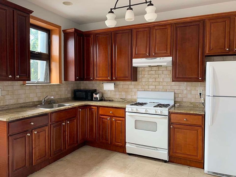 1st image of 219 Prospect Park W #2