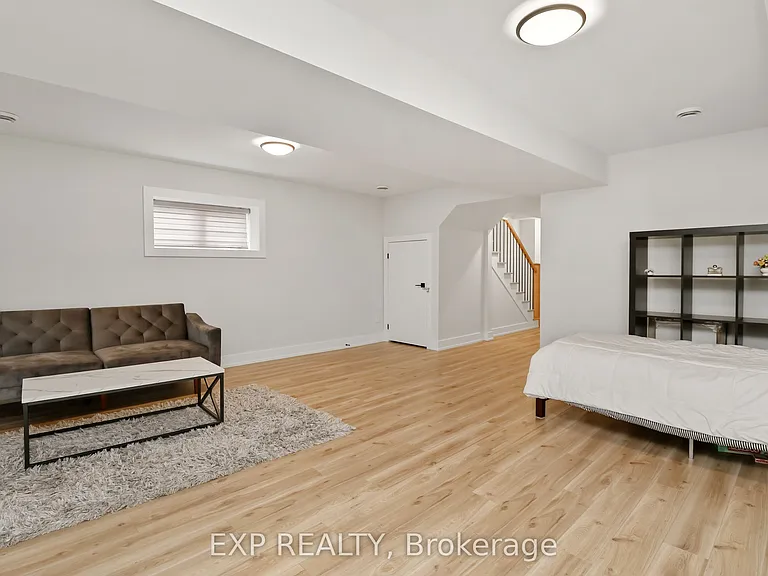 142 Sycamore St — Photo 47