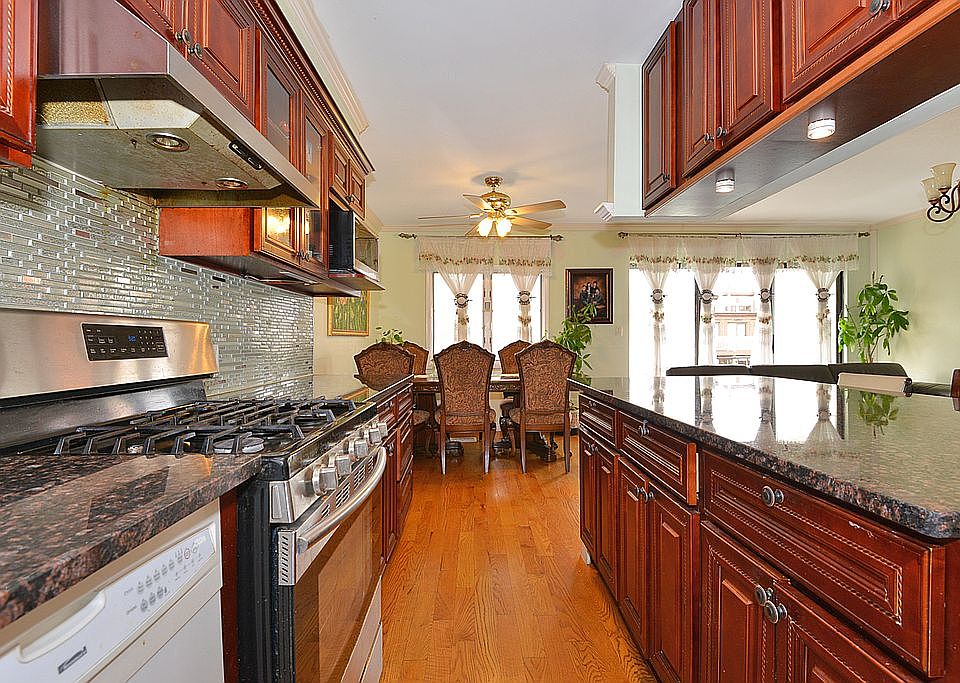 1st image of 120-28 Riviera Ct #A