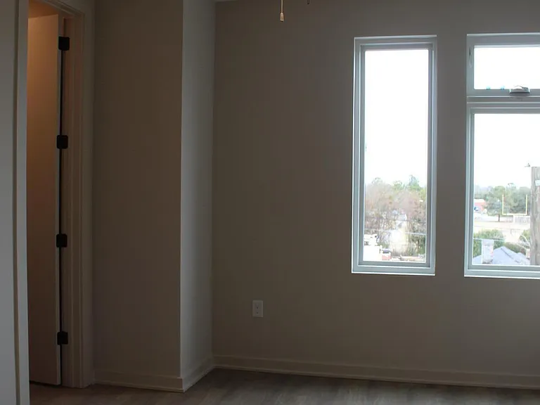 1108 Castle St #B — Photo 11