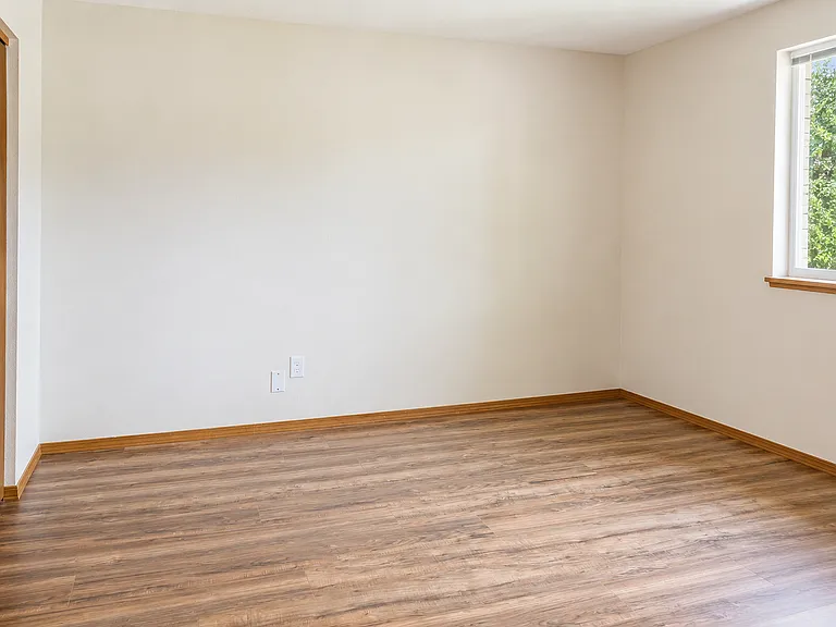 1158 SE La Mesa Ave — Photo 5