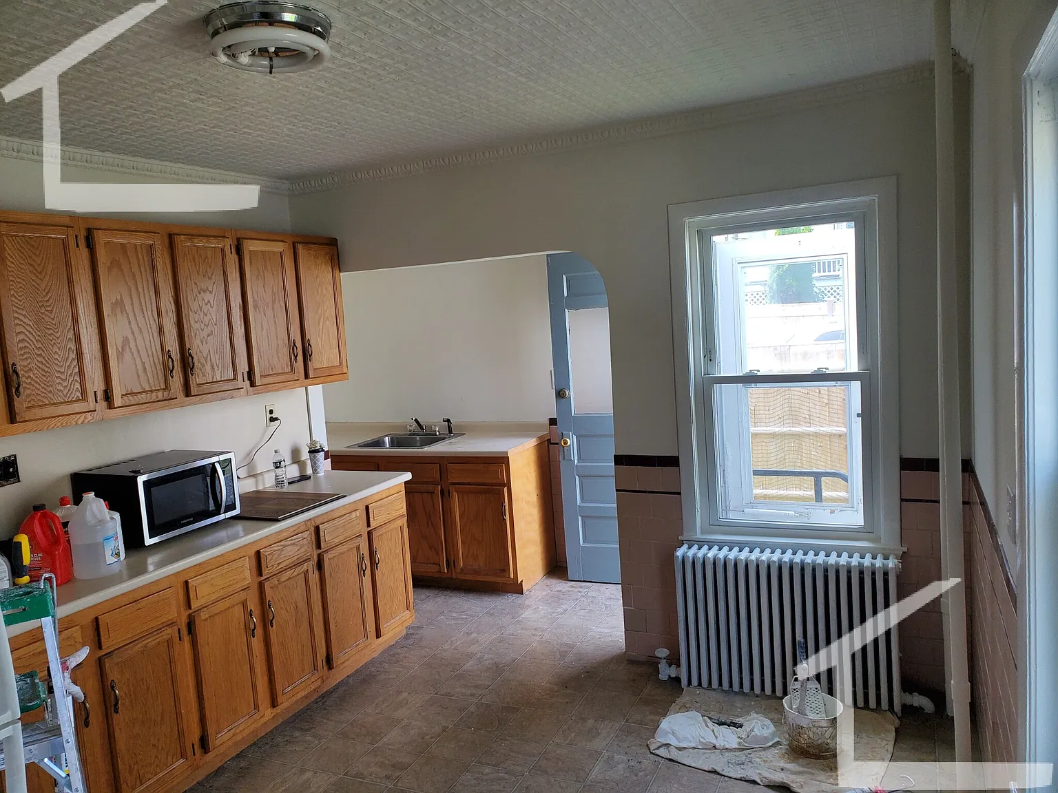 4 bed, 1.0 bath, $3,600 — Photo 2