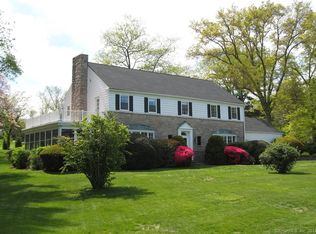 1 Pequot Dr, Norwalk, CT 06855