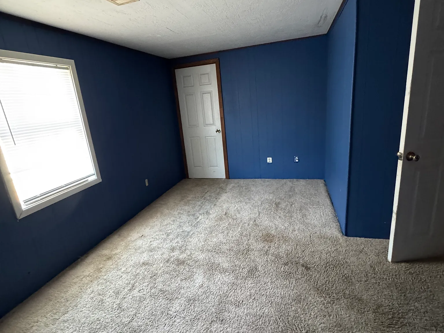 3 bed, 1100 sqft, $1,000 — Photo 4