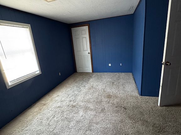 4th image of 612 Greg Dr #1