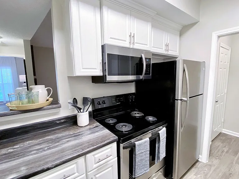 12th & James Luxury Apartments — Photo 26